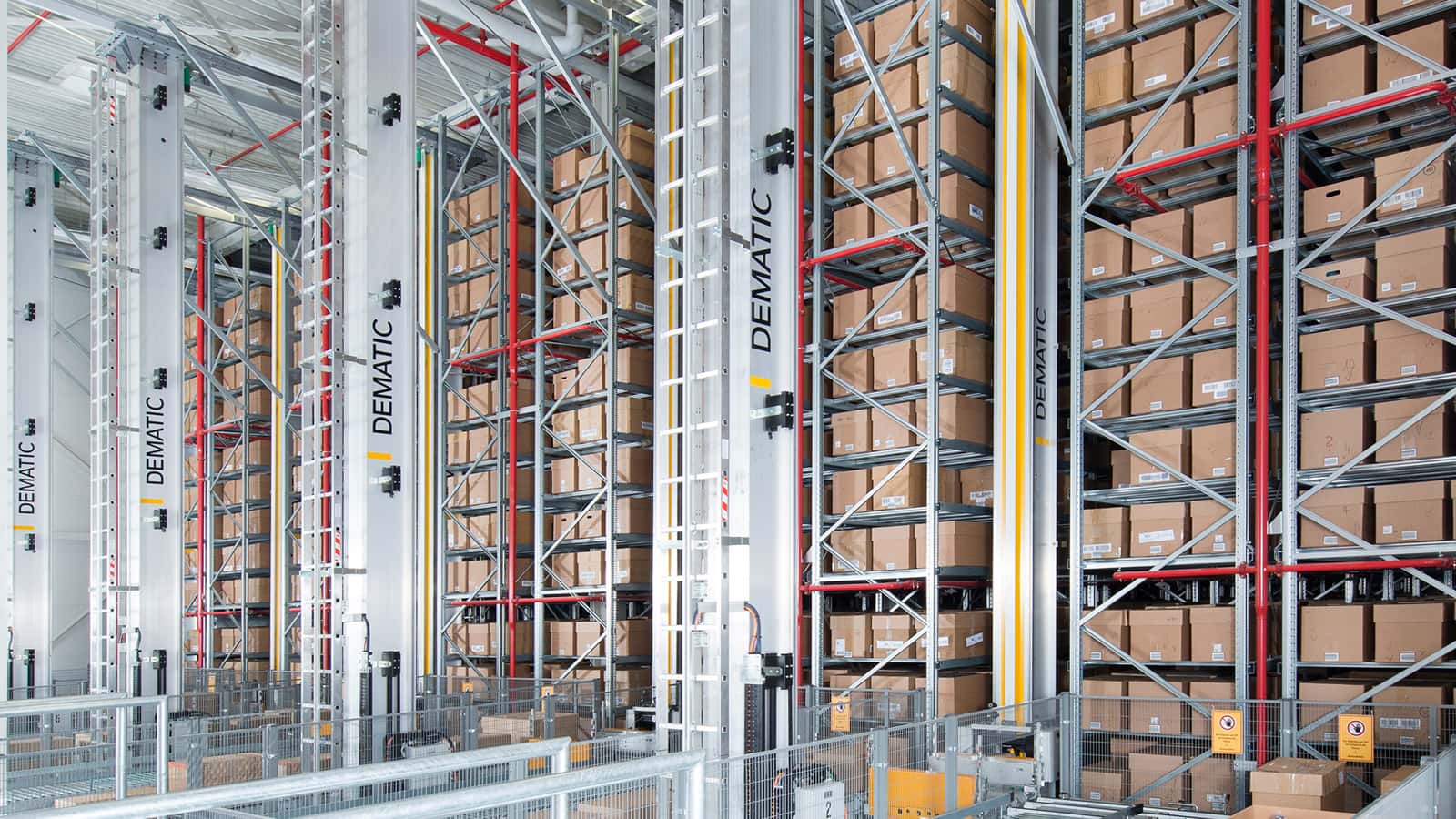 Caixa De Papelão 3d Para Armazenamento De Mercadorias E Envio De Logística  Da Indústria Vetor PNG , Caixa 3d, Caixas De Papelão, Entrega Imagem PNG e  Vetor Para Download Gratuito, image size:1600x900