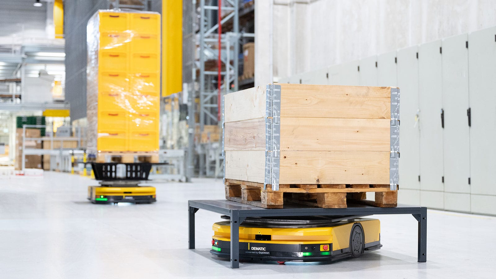 Dematic Pallet AMR Dematic Pallet AMR